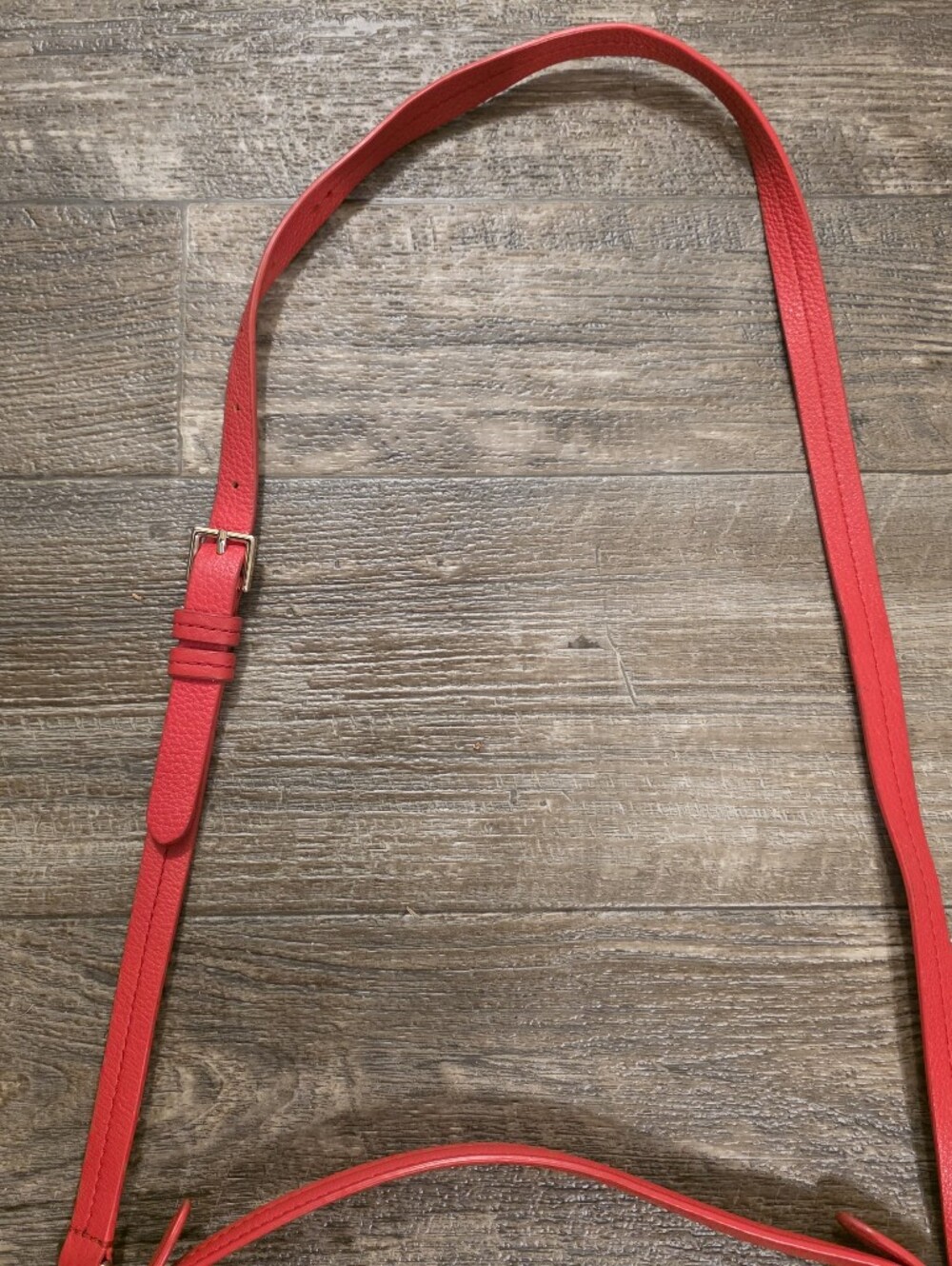 kate spade red pebble leather crossbody with tassel - Picture 5 of 8